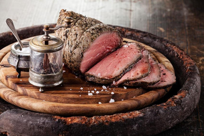 Rinderbraten zart rosa und saftig. Niedrig-garen ganz einfach gemacht.